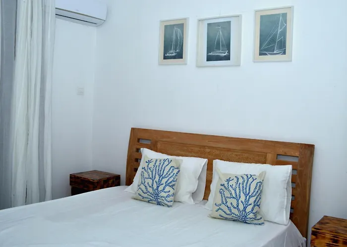 Kensington Square Luxury Apartment